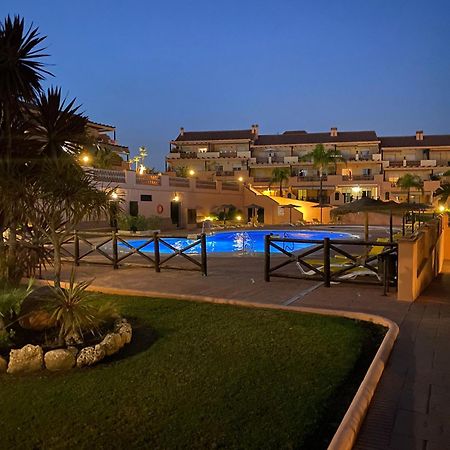 Whydhand Resorts Apartments ,Pools And Lovely Terrace ฟูเอนฮิโรลา ภายนอก รูปภาพ