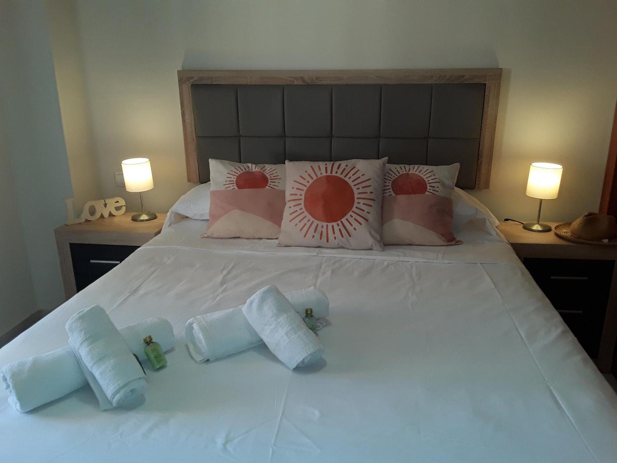 Whydhand Resorts Apartments ,Pools And Lovely Terrace ฟูเอนฮิโรลา ภายนอก รูปภาพ