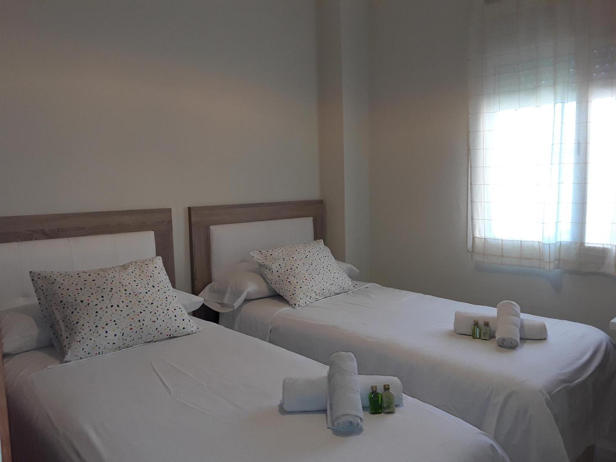 Whydhand Resorts Apartments ,Pools And Lovely Terrace ฟูเอนฮิโรลา ภายนอก รูปภาพ